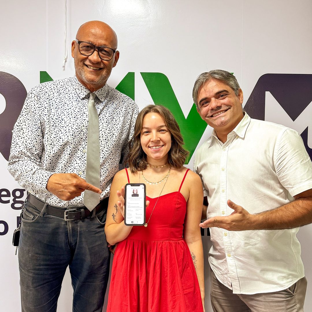 CRMV-MA entrega carteiras profissionais a novos veterinários e zootecnistas